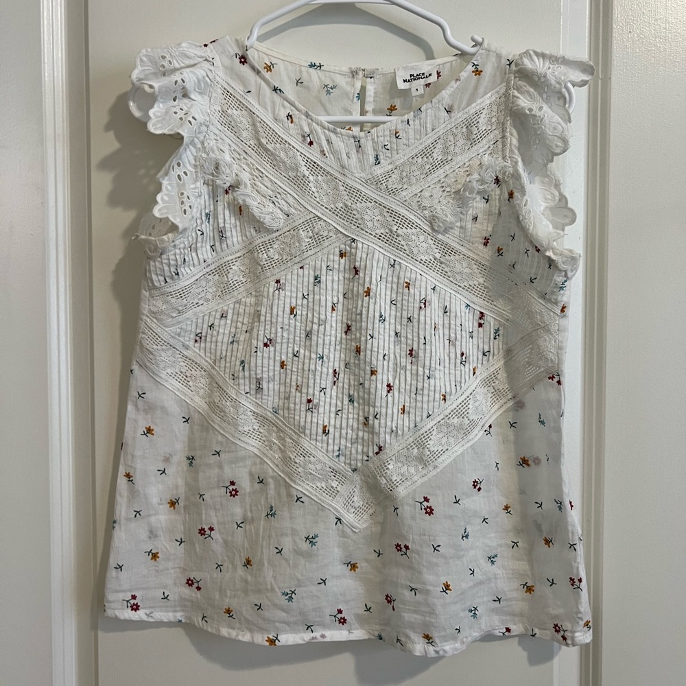 place nationale floral ruffle top